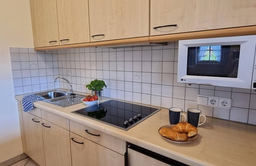 Kruen Apartment | Apartment '2' with Mountain View, Shared Garden and Wi-Fi