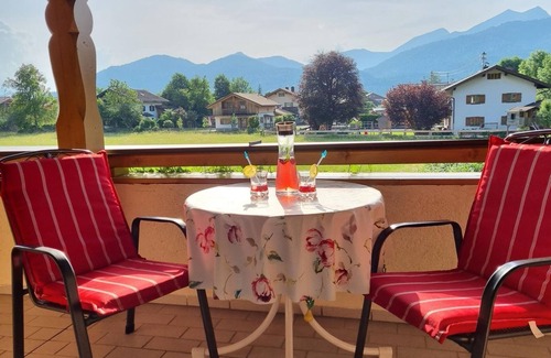 Kruen Apartment | Apartment '2' with Mountain View, Shared Garden and Wi-Fi