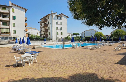 Cerenova Apartment | Apartment 20 Minutes from San Pietro: Your Coastal Paradise near Rome