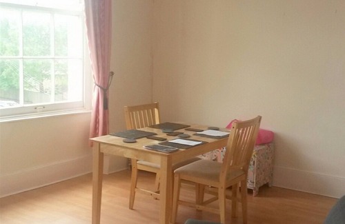 Exeter Apartment | Apartment@26 - A Self Contained Apartment In a Georgian Terrace Home