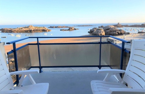 Tregastel Apartment | Apartment 3* EXCEPTIONAL SEA VIEW Coz-Pors beach in TREGASTEL