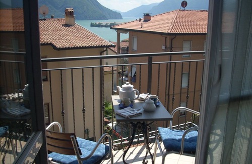 Lovere Apartment | Apartment 5 minutes from the center of Lovere quiet area
