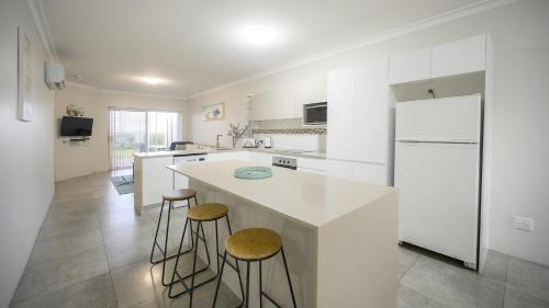 Old Bar House | Apartment 5 - The Meridian