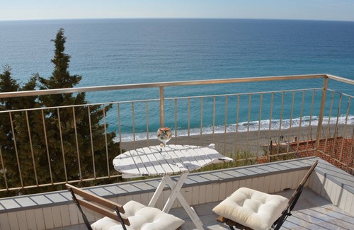 Finale Ligure Apartment | Apartment a few meters from the sea - wonderful view CIN IT009029C2JEXT4CHC