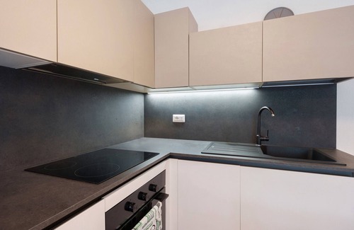 Moconesi Apartment | Apartment 'Alfred' with Private Terrace, Wi-Fi and Air Conditioning