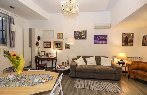 Centro Storico House | Apartment Alfredo is apartmen whit terrace in historic center Palermo (Pino)