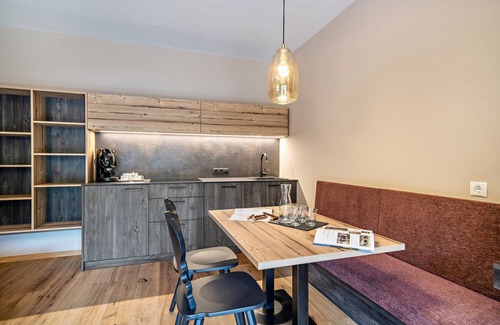 Racines Apartment | Apartment 'Alpenspitz Saxner' with Mountain View, Shared Garden & Wi-Fi