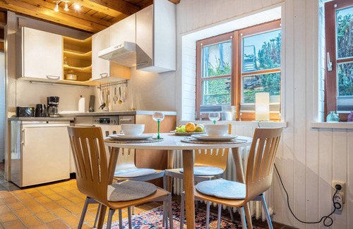 Nienstadt Apartment | Apartment 'Alte Polsterei' with Private Terrace, Shared Garden and Wi-Fi