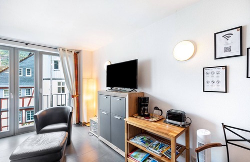 Mainz-Bingen Apartment | Apartment "Altstadtquartier" with Castle View