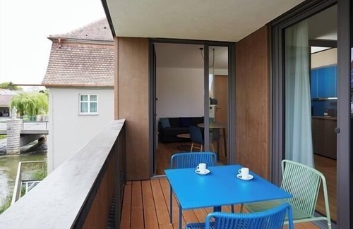 Singen Apartment | Apartment am Ufer, 37qm, 1 Schlafzimmer, 1 Wohn-/Schlafzimmer, Loggia, max. 3 Personen