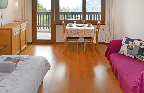 Saint-Pierre-de-Clages Apartment | Apartment Anémone 20 by Interhome