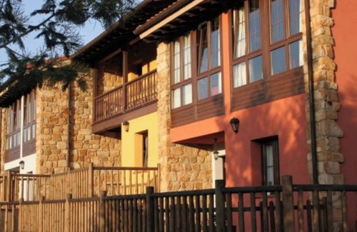 Carabano Apartment | Apartment 'Apartamento 2' with Shared Terrace, Shared Garden and Wi-Fi