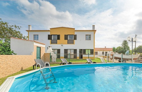 Porto Covo Apartment | Apartment 'Apartamento A' with Sea View, Shared Pool and Wi-Fi