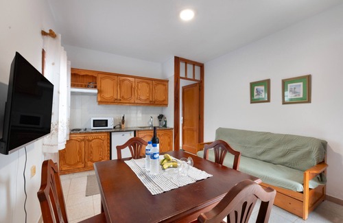 Barlovento Apartment | Apartment 'Apartamento C' with Sea Views, Private Terrace and Wi-Fi