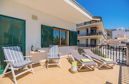 Puerto de Pollensa Apartment | Apartment 'Apartamento Pine Walk' with Sea View, Wi-Fi and Air Conditioning