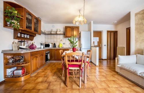 Tione di Trento Apartment | Apartment 'Appartamento Trentin' with Mountain View, Balcony and Wi-Fi