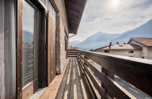 Tione di Trento Apartment | Apartment 'Appartamento Trentin' with Mountain View, Balcony and Wi-Fi