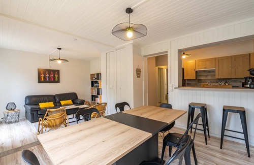 Royan Apartment | Apartment 'Appart Face À La Plage' with Private Terrace and Wi-Fi