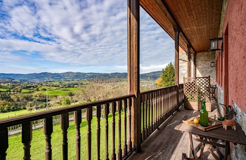 Tornon Apartment | Apartment 'Aritmética' with Mountain View, Shared Terrace and Wi-Fi