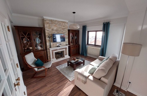 Alfragide Apartment | Apartment at 15 Minutes from Lisbon