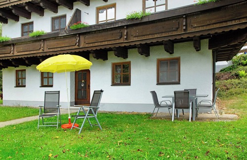 Hauzenberg Apartment | Apartment "Bayerwaldtraum" with Shared Pool & Wi-Fi