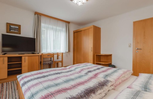 Zell am See Apartment | Apartment Bergblick by Interhome