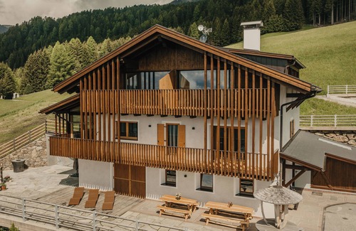 Chiusa Apartment | Apartment 'Bergesruh' with Mountain View, Shared Garden and Wi-Fi