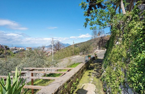 Gragnano Apartment | Apartment 'Bilocale Standard' with Sea View, Shared Garden and Wi-Fi