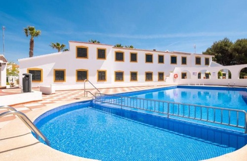 Cala'n Bosch Apartment | Apartment 'Bon Repos' with Private Pool, Wi-Fi and Air Conditioning