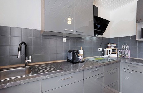 Meinerzhagen Apartment | Apartment 'Cakir' with Private Terrace and Wi-Fi