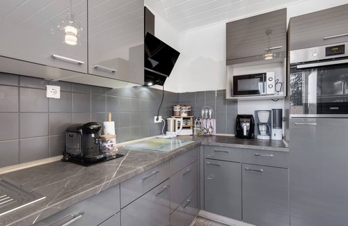 Meinerzhagen Apartment | Apartment 'Cakir' with Private Terrace and Wi-Fi