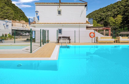 San Ambrosio Apartment | Apartment 'Casa de 10 - 4I' with Mountain View, Shared Pool & Wi-Fi