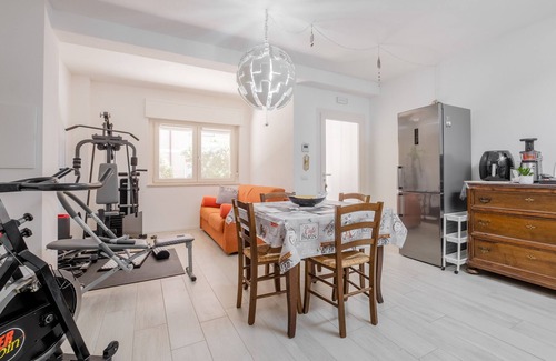 Orbetello Apartment | Apartment "Casa la Coccinella" with Balcony & A/C