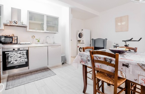 Orbetello Apartment | Apartment "Casa la Coccinella" with Balcony & A/C