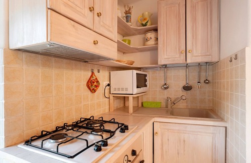 Apricale Apartment | Apartment 'Casa Reanna' with Mountain View, Balcony and Wi-Fi