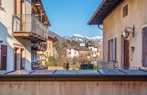Pergine Valsugana Apartment | Apartment 'Centro Pergine' with Balcony, Wi-Fi and Air Conditioning