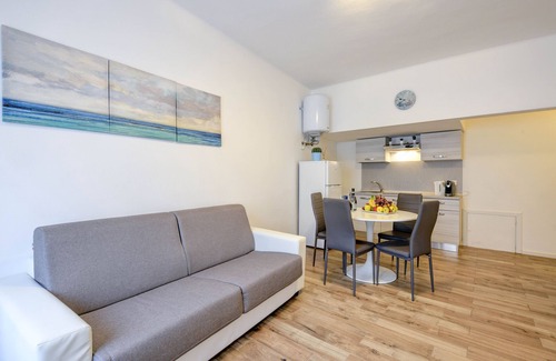 Sirmione Apartment | Apartment Cesare, in the heart of Sirmione, a stone's throw from the thermal baths