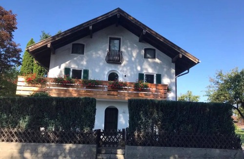 Seeon-Seebruck Apartment | Apartment 'Chiemsee Schwanenloft' with Garden, Wi-Fi and Parking Space