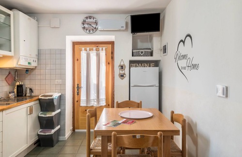 Moena Apartment | Apartment 'Ciasa De Lucky' with Mountain View, Private Terrace and Wi-Fi