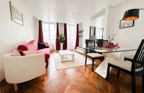 8th Arrondissement Apartment | Apartment Colisée, next to Avenue Champs Elysées