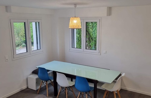 Aix-les-Bains Apartment | Apartment-Comfort-Ensuite with Shower-Appartement T5 Bât. A