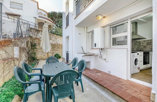 Llanca Apartment | Apartment "con jardín y vistas al mar" with Sea View, Garden, Balcony & A/C
