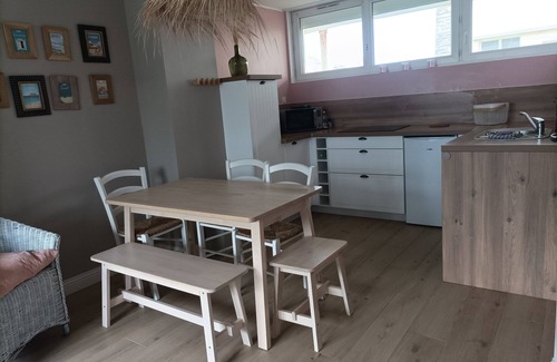 Equihen-Plage Apartment | Apartment "Détente sur la Côte d'Opale" 5 minutes from the beach