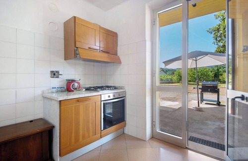 Brugnato Apartment | Apartment 'Da Dri´' with Private Terrace, Private Garden and Balcony