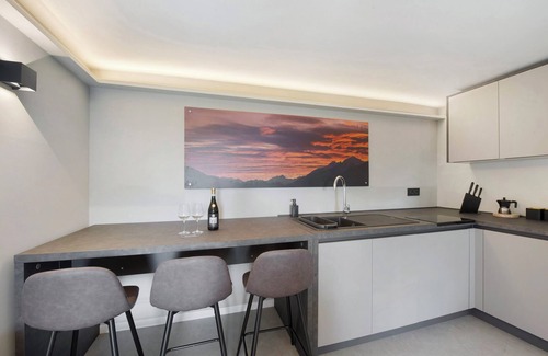 Pont-Saint-Martin Apartment | Apartment 'Da Primo - Alloggi Vacanze P1' with Mountain View, Wi-Fi and Air Conditioning