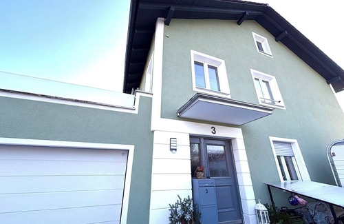 Haag in Oberbayern Apartment | Apartment 'Dandelion' with Private Terrace and Wi-Fi