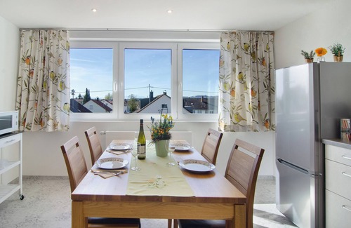 Salem Apartment | Apartment 'Das Kleine Glück' with Mountain View, Private Terrace and Wi-Fi