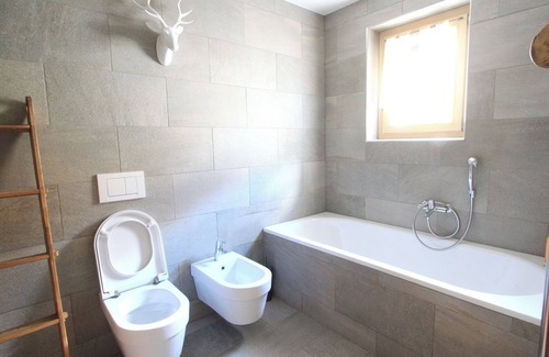 Zuoz Apartment | Apartment Diala - Modern 3.5-Room Apartment