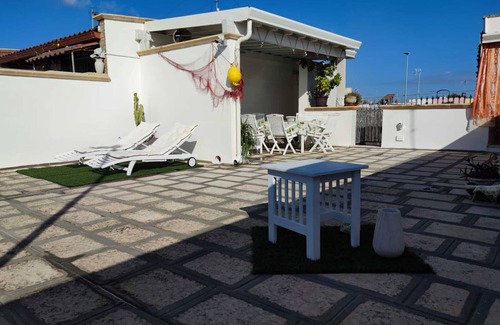 Casalabate Apartment | Apartment 'Dimora Benedetta' with Sea View, Wi-Fi and Air Conditioning