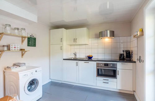 Neusatzeck Apartment | Apartment "Dusamos" with Mountain View, Garden & Wi-Fi
